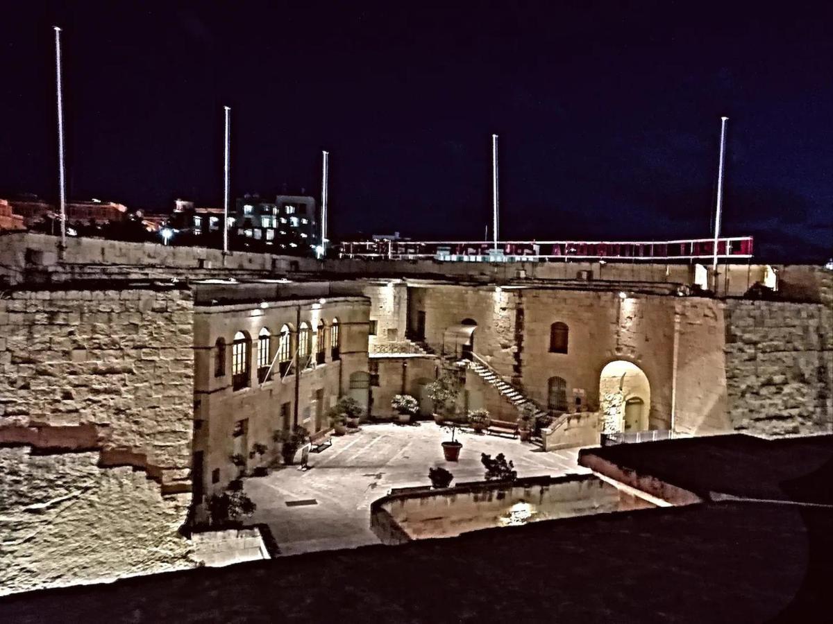 Modern Apt Kalkara Seafront! Ngoại thất bức ảnh
