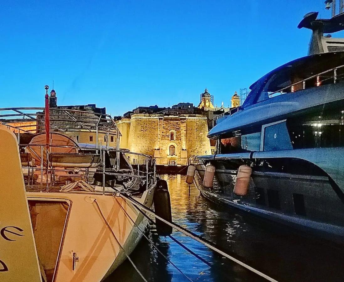 Modern Apt Kalkara Seafront! Ngoại thất bức ảnh