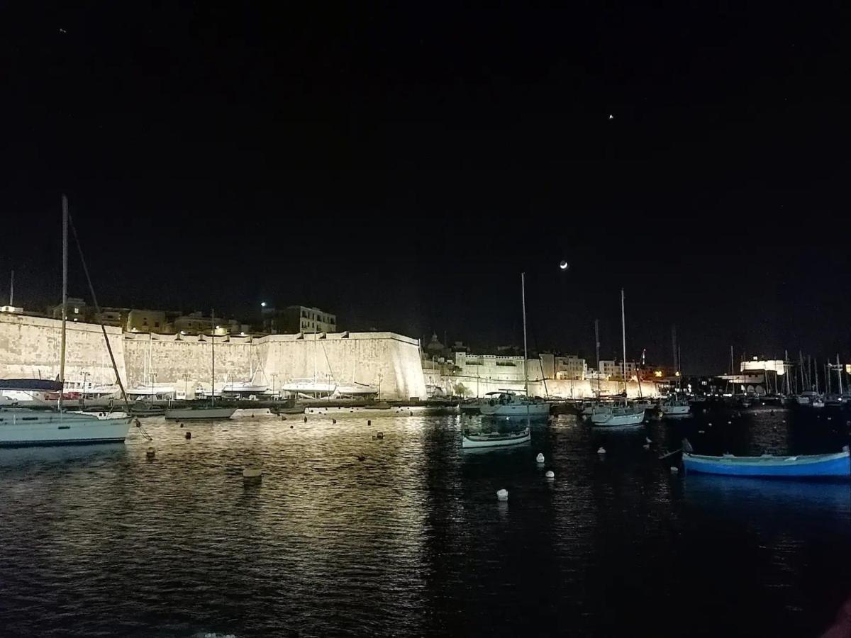 Modern Apt Kalkara Seafront! Ngoại thất bức ảnh